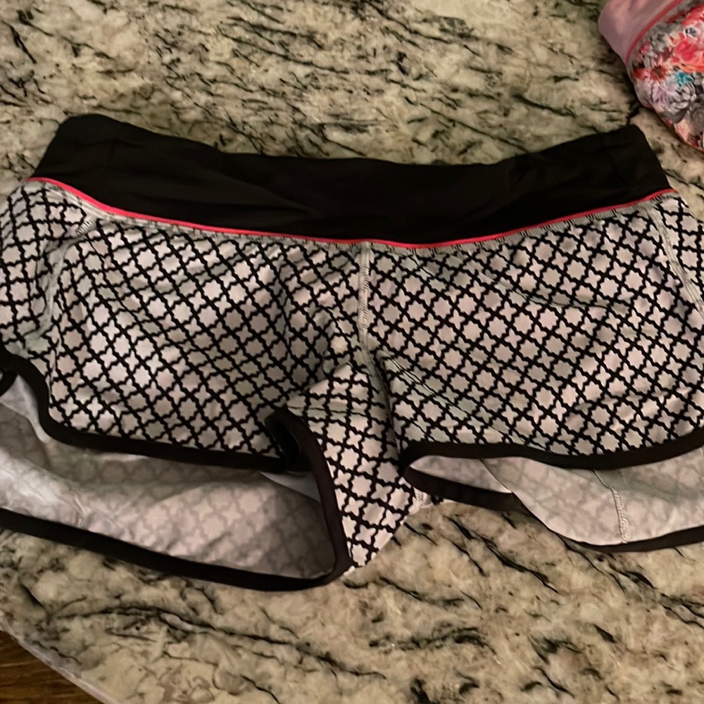 Lululemon Run Speed shorts 2.5 inseam-Moving need to sell!